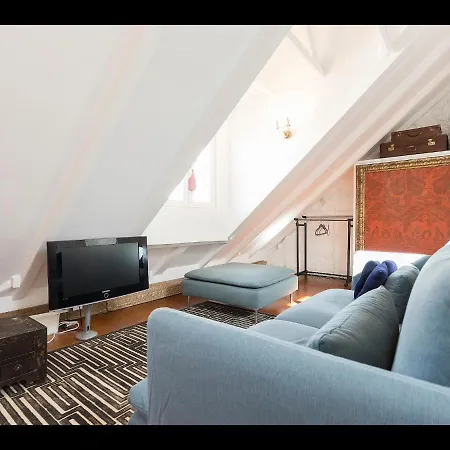 Lovelystay - Distinctive & Unique Next To Se Cathedral Of - 5 Min To Chiado Apartment Lissabon