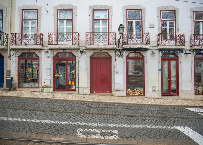 Apartment Lovelystay - Distinctive & Unique Next To Se Cathedral Of - 5 Min To Chiado Lisbon