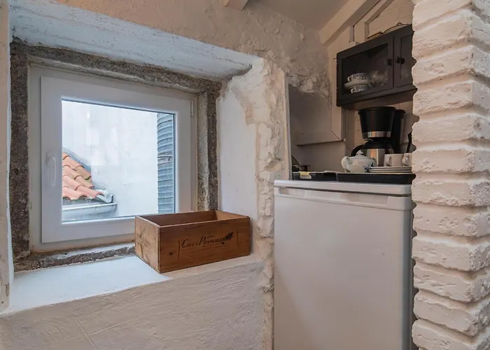 Apartment Lovelystay - Distinctive & Unique Next To Se Cathedral Of - 5 Min To Chiado *