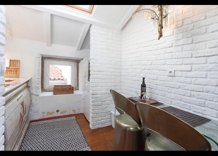 Apartment Lovelystay - Distinctive & Unique Next To Se Cathedral Of - 5 Min To Chiado