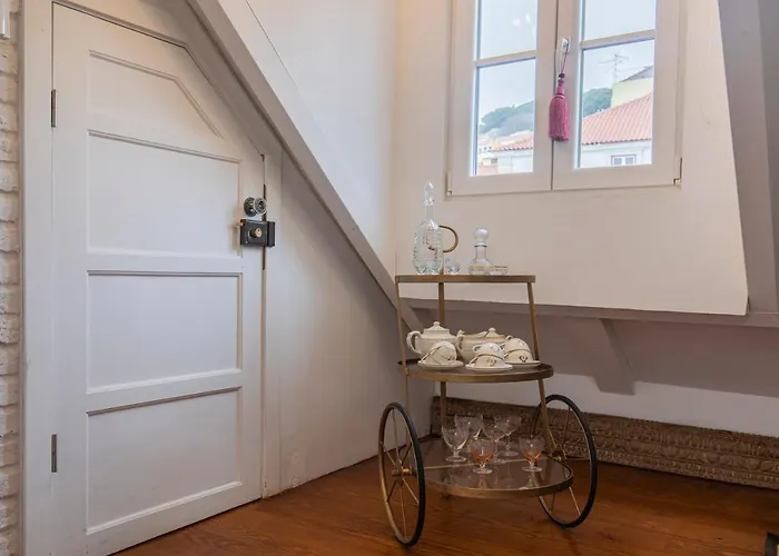 Lovelystay - Distinctive&unique Next To Sé Cathedral Of - 5 Min To Chiado * Lisbona